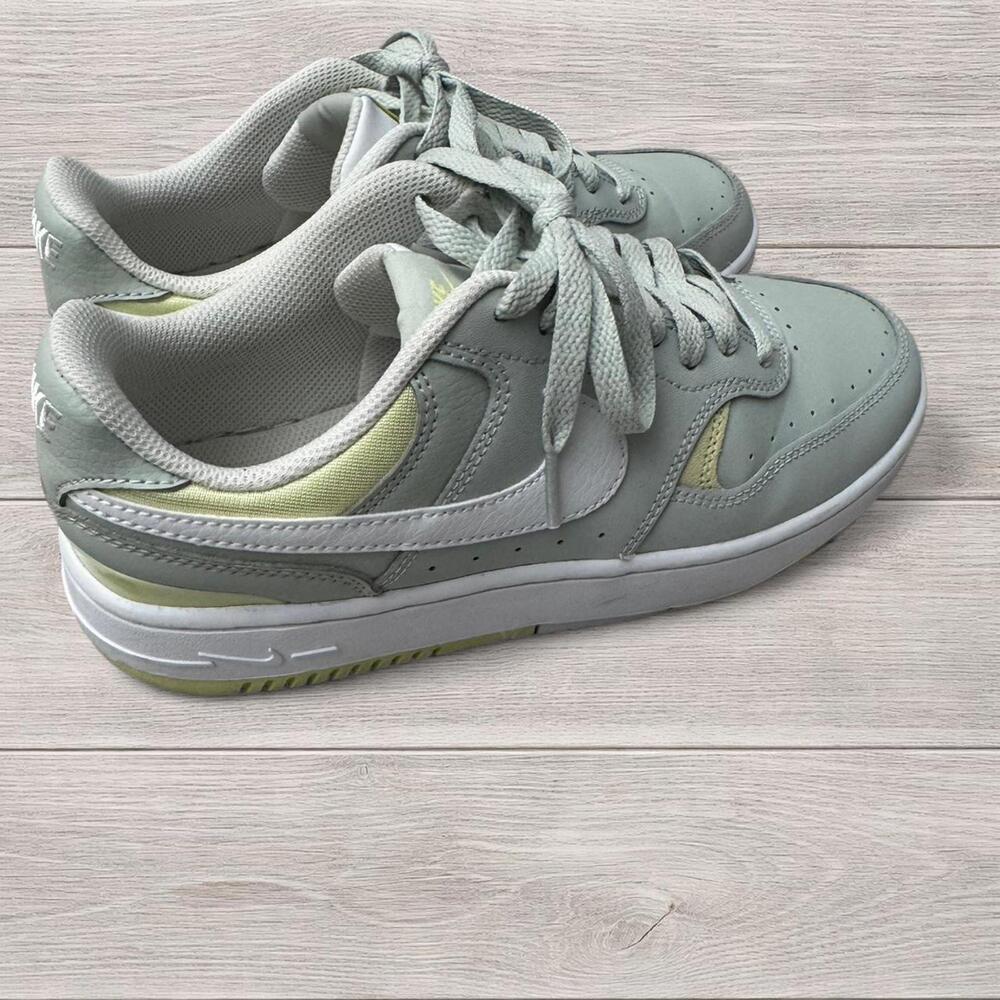 Nike Gamma Force Women’s Size 8 Sage Green White Volt Casual Platform Sneakers - Picture 3 of 8